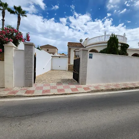 Villa Casa Blanca La Grande - Swimming Pool - Jacuzzi Xxl - 2,4km - Airport 12 Km - Center 1km