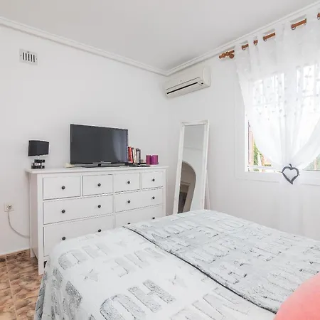 Villa Casa Blanca La Grande - Swimming Pool - Jacuzzi Xxl - 2,4km - Airport 12 Km - Center 1km