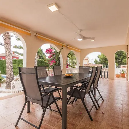 Villa Casa Blanca La Grande - Swimming Pool - Jacuzzi Xxl - 2,4km - Airport 12 Km - Center 1km
