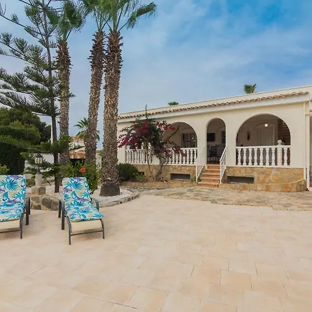 Casa Blanca La Grande - Swimming Pool - Jacuzzi Xxl - 2,4km - Airport 12 Km - Center 1km